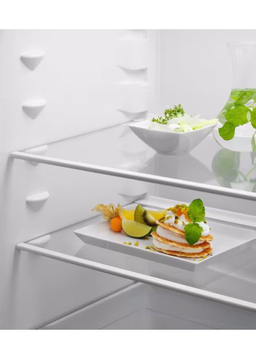 Холодильник з морозильною камерою Electrolux RNT6NE18S