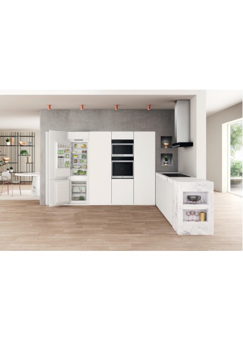 Вбудований холодильник Whirlpool WHC18T311