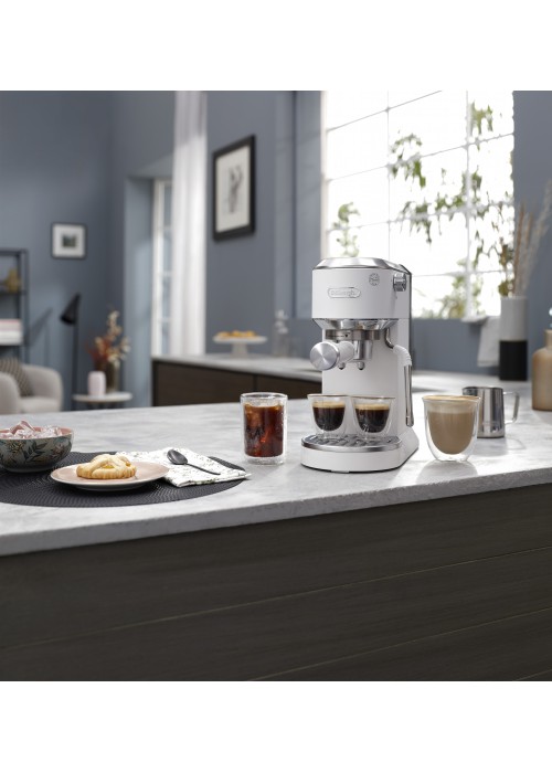 Кавоварка DeLonghi EC 890.WI
