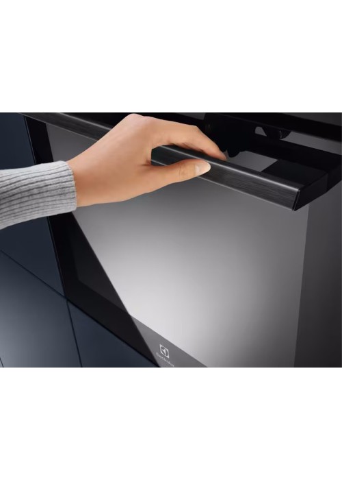 Духова шафа Electrolux EOB8S39H