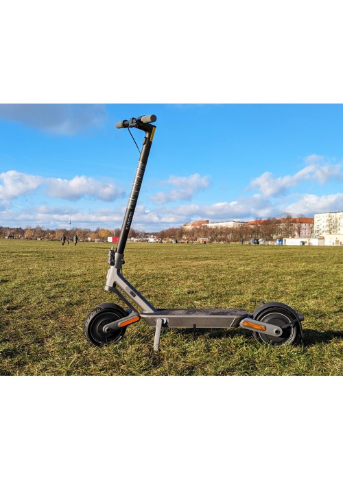 Електросамокат Xiaomi Mi Electric Scooter 4 Ultra