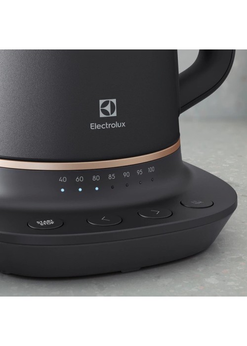 Електрочайник ELECTROLUX E7K1-6BP