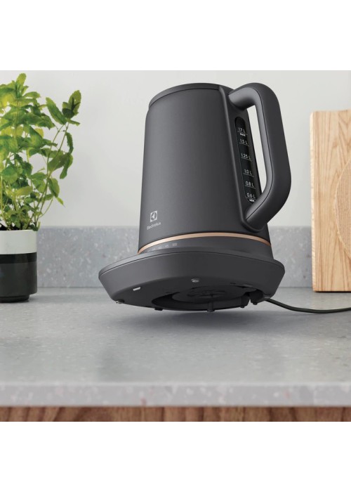 Електрочайник ELECTROLUX E7K1-6BP