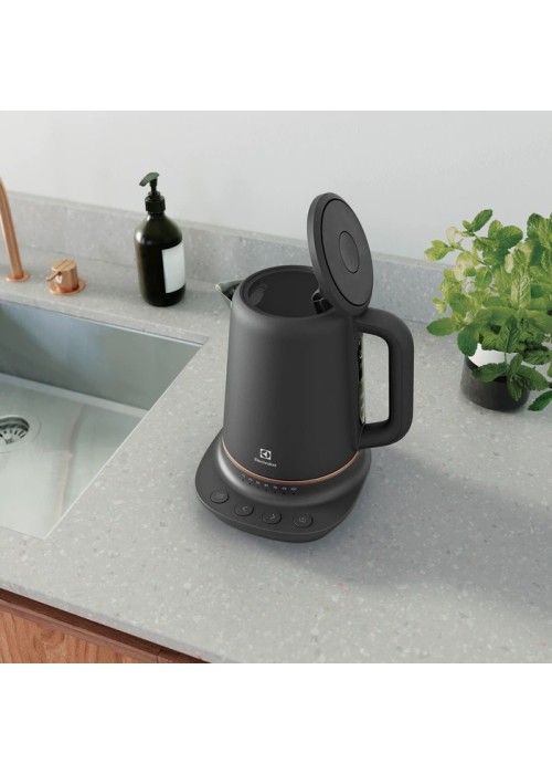 Електрочайник ELECTROLUX E7K1-6BP