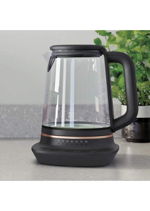 Електрочайник ELECTROLUX E7GK1-8BP