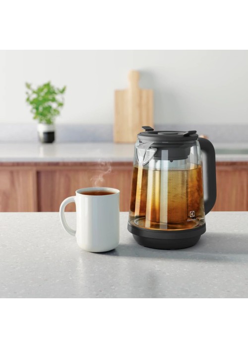 Електрочайник ELECTROLUX E7GK1-8BP
